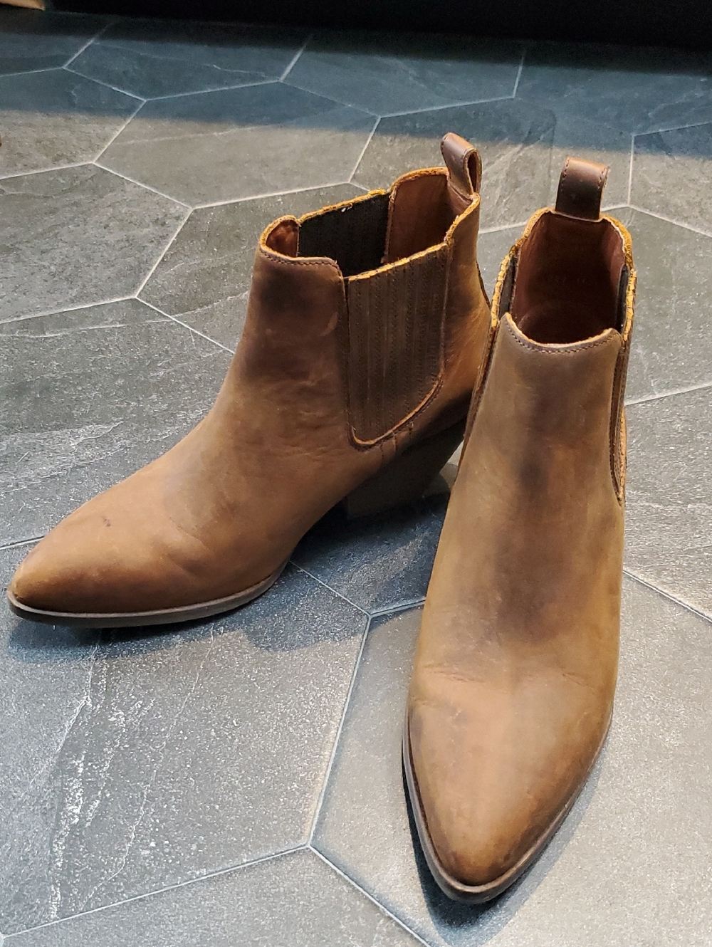 Portland Leather Goods Dakota Tan Leather Boots (color is Canyon) Size 7.5 - Picture 2 of 14